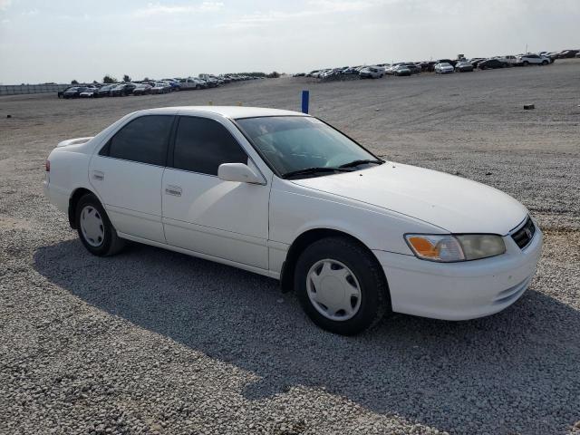 Photo 4 from auction – 2000 TOYOTA CAMRY CE with VIN 4T1BG22K8YU990247