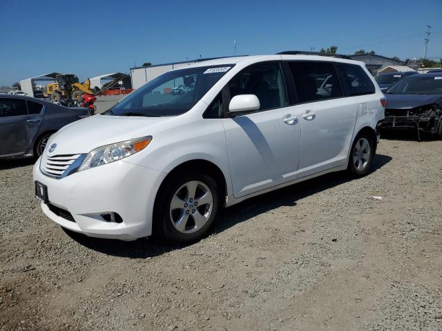 Photo 1 from auction – 2015 TOYOTA SIENNA LE with VIN 5TDKK3DC6FS648604