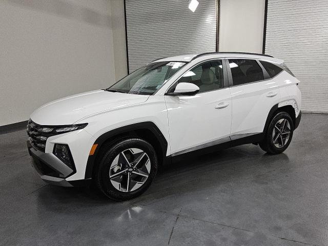 HYUNDAI TUCSON SEL 2025 with VIN 5NMJBCDE2SH575449 - Photo from auction