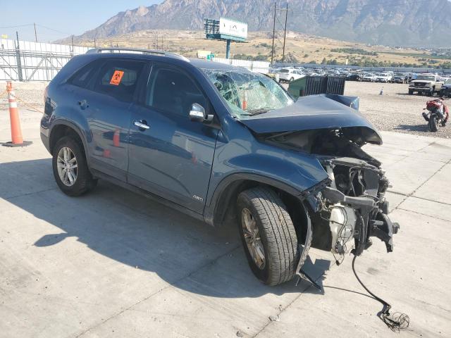 Photo 4 from auction – 2014 KIA SORENTO LX with VIN 5XYKTCA66EG540345