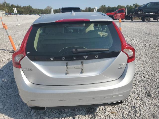 Photo 6 from auction – 2015 VOLVO V60 PREMIE with VIN YV1612SB2F1210369