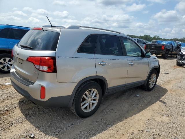 Photo 3 from auction – 2014 KIA SORENTO LX with VIN 5XYKT3A66EG447955