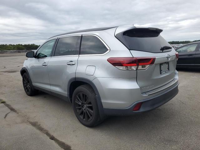 Photo 2 from auction – 2019 TOYOTA HIGHLANDER with VIN 5TDJZRFH5KS956439