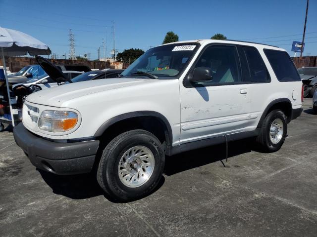 FORD EXPLORER SPORT 2000 with VIN 1FMYU60E4YUA88069 - Photo from auction