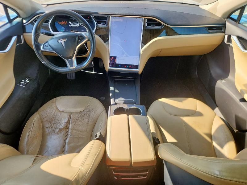 Photo 8 from auction – 2013 TESLA MODEL S with VIN 5YJSA1CG8DFP14082