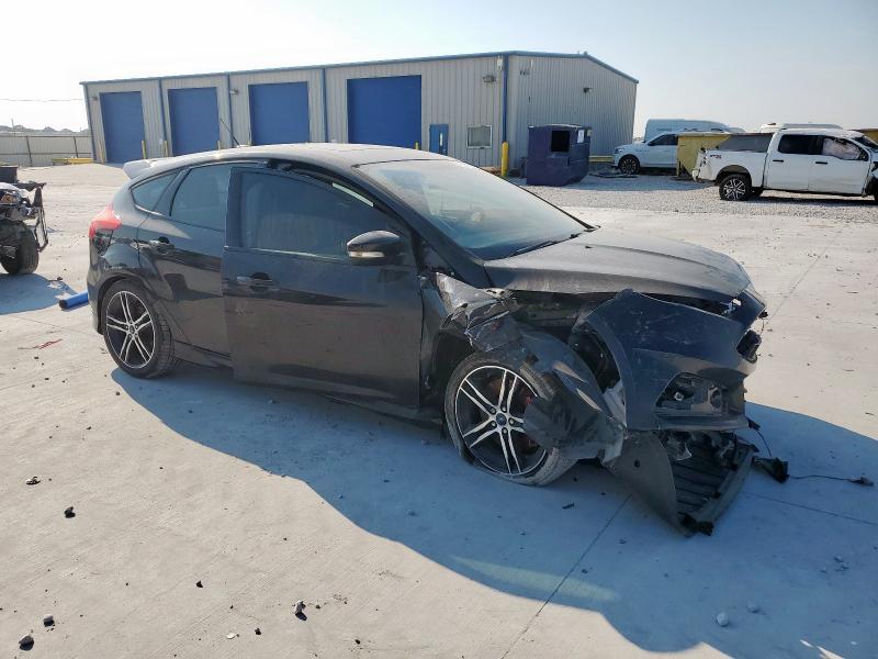 Photo 4 from auction – 2017 FORD FOCUS ST with VIN 1FADP3L91HL334062