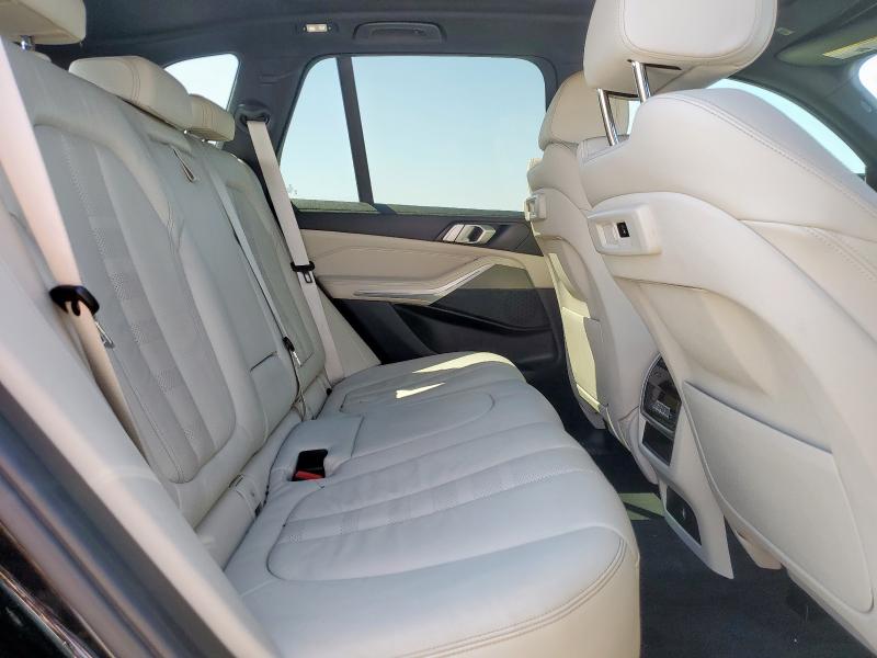 Photo 11 from auction – 2019 BMW X5 XDRIVE4 with VIN 5UXCR6C50KLL10114