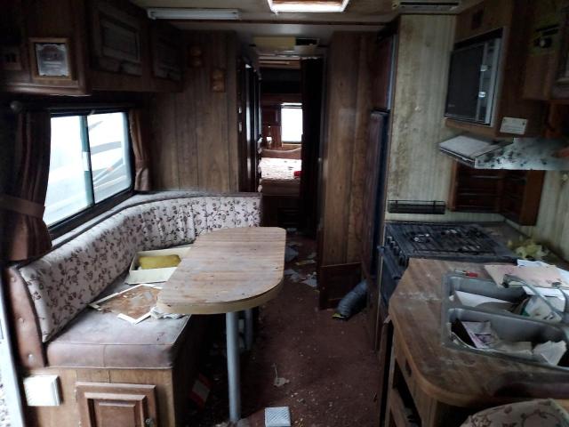 Photo 6 from auction – 1983 CHEVROLET P30 with VIN 1GBKP37W2D3308067