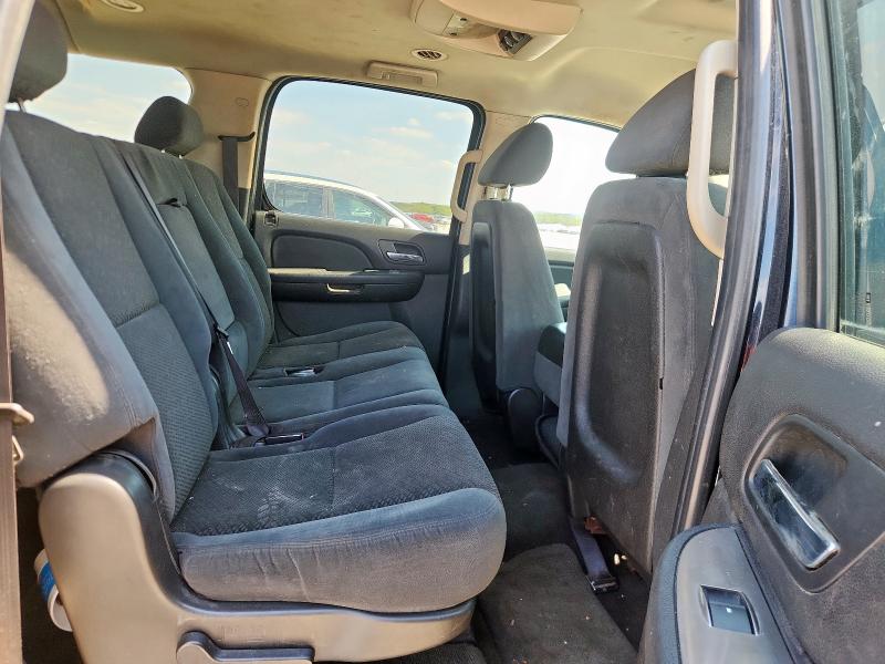 Photo 11 from auction – 2007 CHEVROLET SUBURBAN C with VIN 3GNFC16037G303723