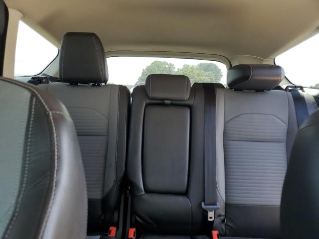 Photo 10 from auction – 2018 FORD ESCAPE SE with VIN 1FMCU9GD1JUA29947