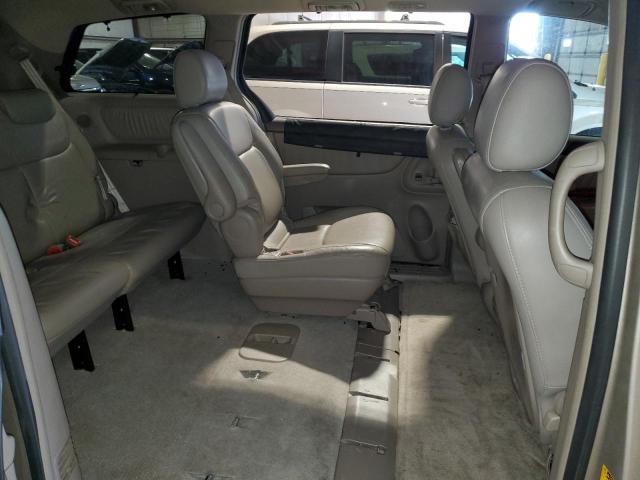 Photo 11 from auction – 2004 TOYOTA SIENNA XLE with VIN 5TDZA22C64S100517