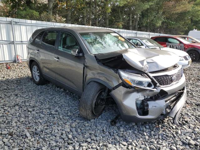 Photo 4 from auction – 2015 KIA SORENTO LX with VIN 5XYKT3A67FG593220