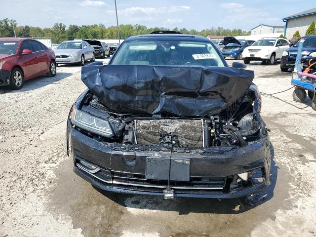 Photo 5 from auction – 2017 VOLKSWAGEN PASSAT SEL with VIN 1VWCT7A32HC057376