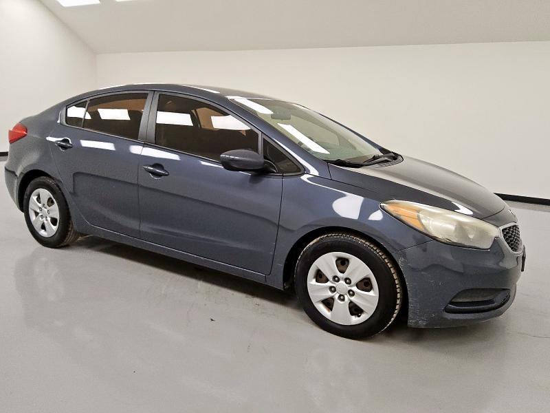 Photo 4 from auction – 2016 KIA FORTE LX with VIN KNAFK4A64G5565831