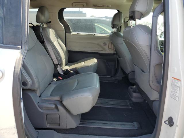 Photo 11 from auction – 2021 TOYOTA SIENNA with VIN 5TDJRKEC6MS032236