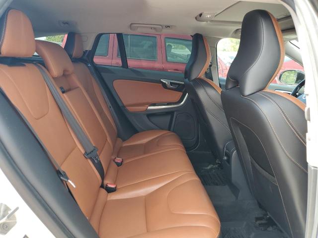 Photo 11 from auction – 2015 VOLVO V60 CROSS with VIN YV4612HK4F1001810