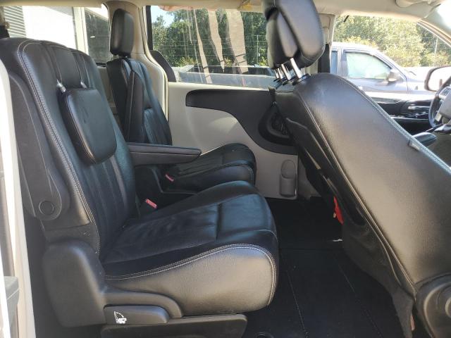 Photo 11 from auction – 2012 CHRYSLER TOWN & COU with VIN 2C4RC1BG3CR282319