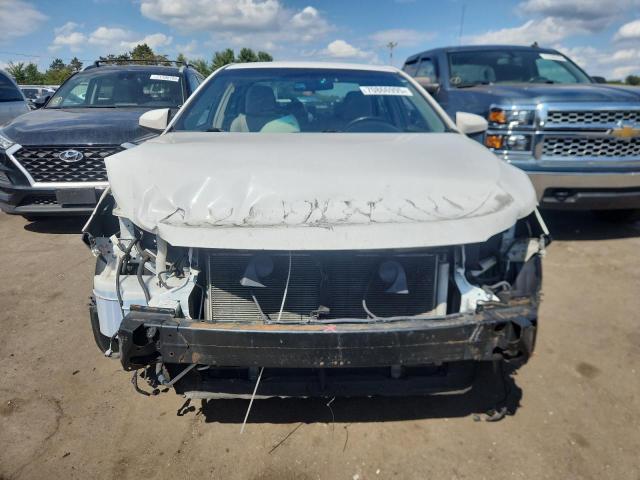 Photo 5 from auction – 2016 TOYOTA CAMRY LE with VIN 4T1BF1FK4GU558048