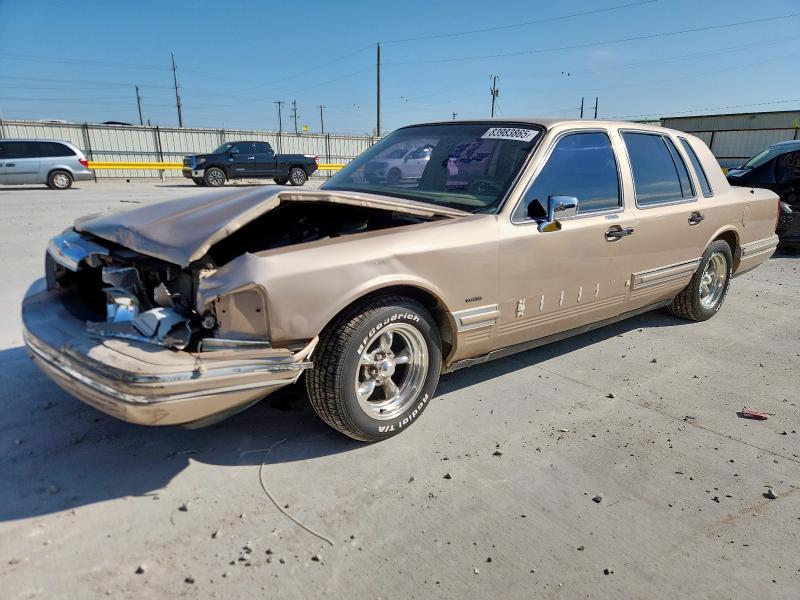 LINCOLN TOWN CAR E 1993 with VIN 1LNLM81W0PY774243 - Photo from auction