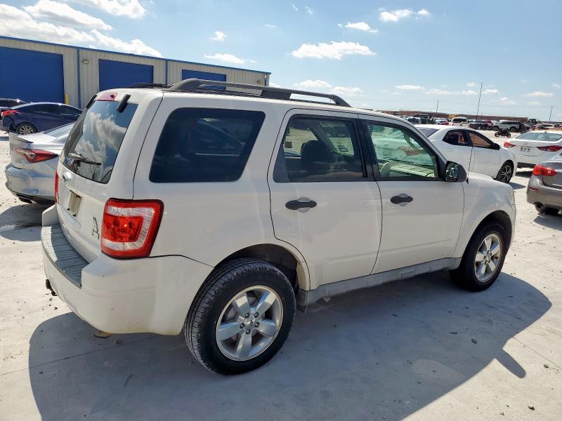 Photo 3 from auction – 2010 FORD ESCAPE XLT with VIN 1FMCU0DG2AKB22014