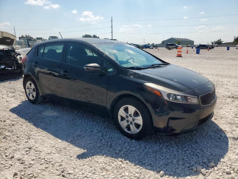 Photo 4 from auction – 2017 KIA FORTE LX with VIN KNAFK5A89H5667358