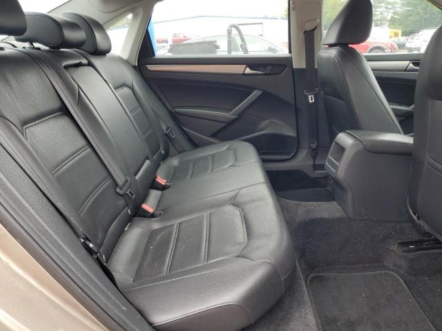 Photo 10 from auction – 2015 VOLKSWAGEN PASSAT S with VIN 1VWAT7A38FC096638