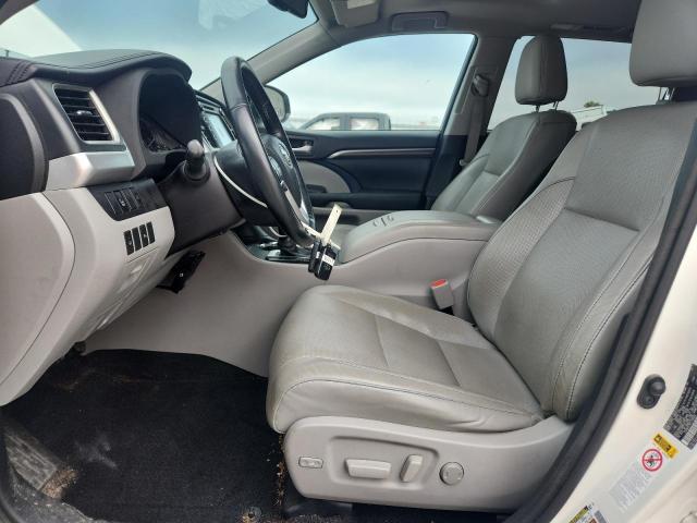 Photo 7 from auction – 2015 TOYOTA HIGHLANDER with VIN 5TDDKRFH6FS196058