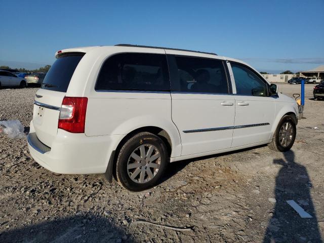 Photo 3 from auction – 2015 CHRYSLER TOWN & COU with VIN 2C4RC1BG7FR754297
