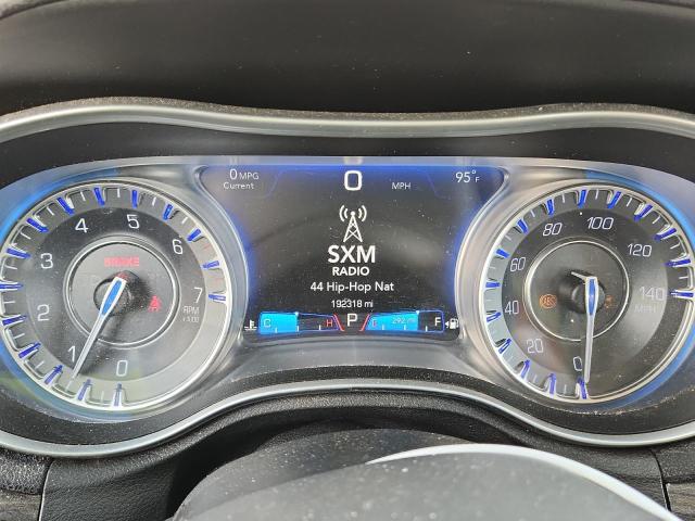 Photo 9 from auction – 2016 CHRYSLER 300 LIMITE with VIN 2C3CCAAG2GH343859