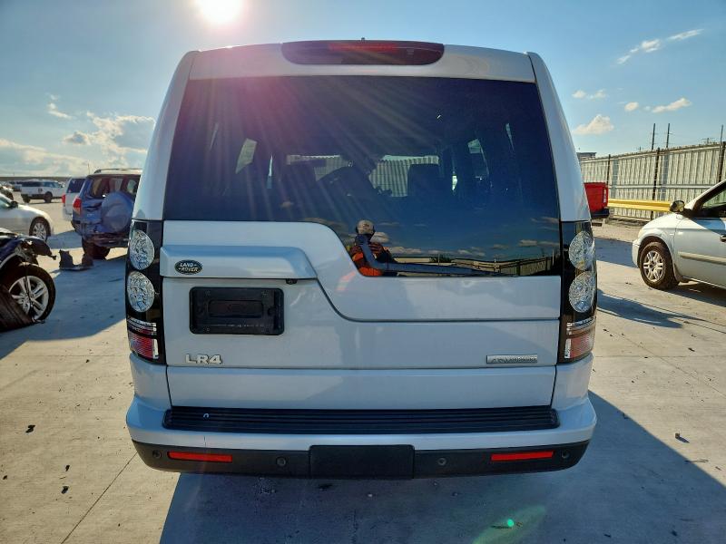 Photo 6 from auction – 2016 LAND ROVER LR4 HSE LU with VIN SALAK2V62GA826658