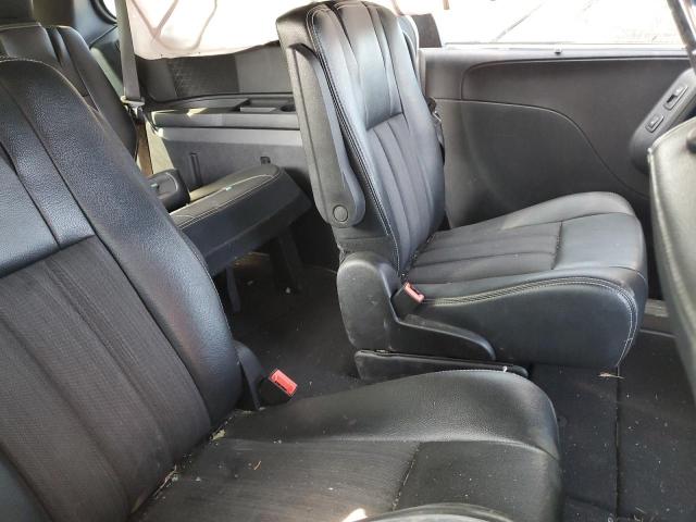 Photo 11 from auction – 2016 CHRYSLER TOWN & COU with VIN 2C4RC1HG2GR269218