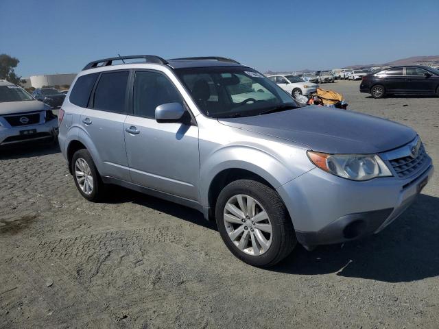 Photo 4 from auction – 2013 SUBARU FORESTER 2.5X PREMIUM with VIN JF2SHADC8DH421176