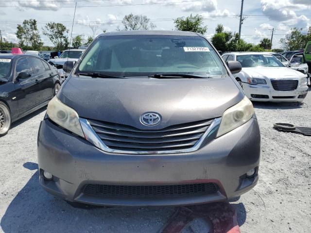 Photo 5 from auction – 2014 TOYOTA SIENNA XLE with VIN 5TDYK3DC1ES446987