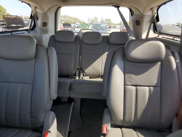 Photo 10 from auction – 2010 CHRYSLER TOWN & COU with VIN 2A4RR5D18AR109935