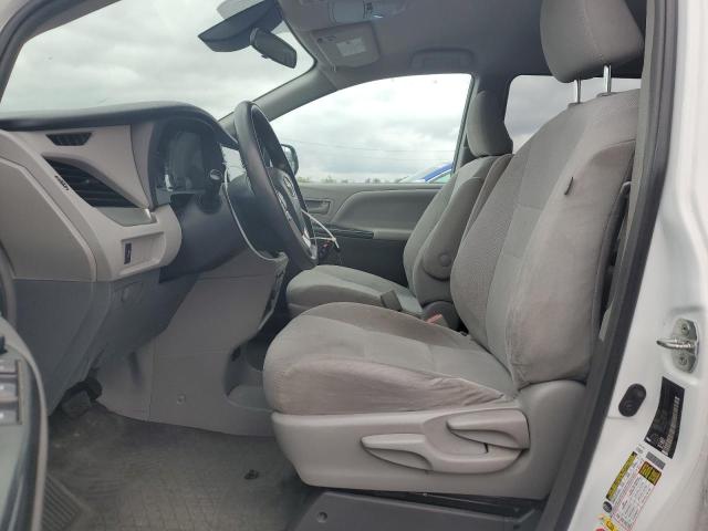 Photo 7 from auction – 2018 TOYOTA SIENNA L with VIN 5TDZZ3DC2JS908483
