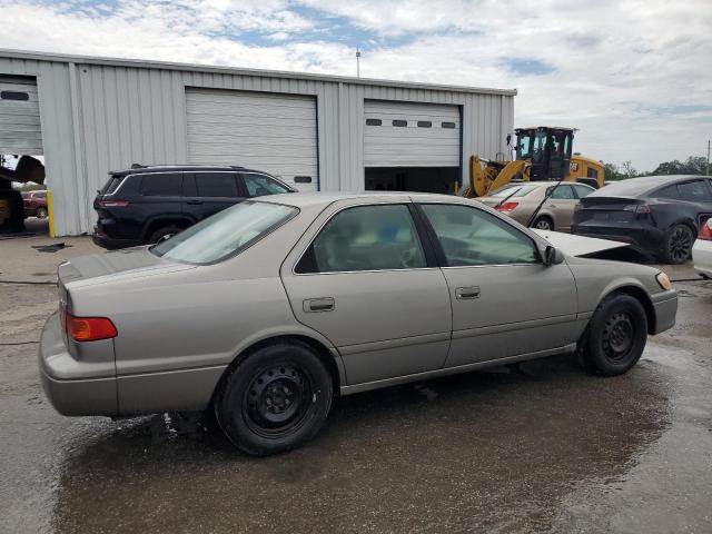 Photo 3 from auction – 2000 TOYOTA CAMRY CE with VIN 4T1BG22K4YU679057