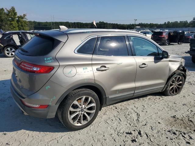 Photo 3 from auction – 2016 LINCOLN MKC SELECT with VIN 5LMCJ2C96GUJ18419