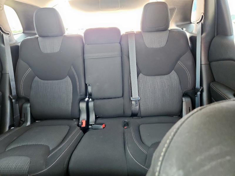 Photo 10 from auction – 2017 JEEP CHEROKEE with VIN 1C4PJLCB5HW503087