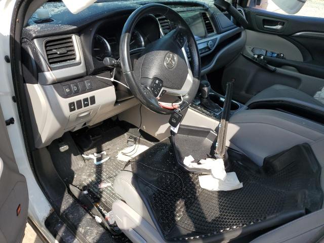 Photo 8 from auction – 2017 TOYOTA HIGHLANDER with VIN 5TDDZRFH0HS370544