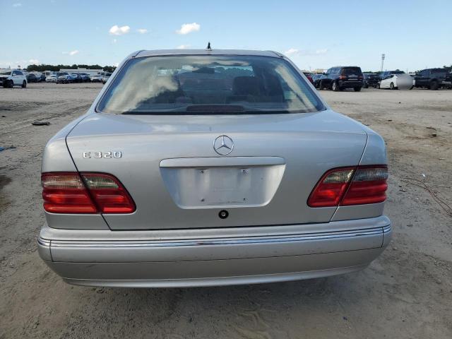 Photo 6 from auction – 2001 MERCEDES-BENZ E 320 with VIN WDBJF65J41B243029