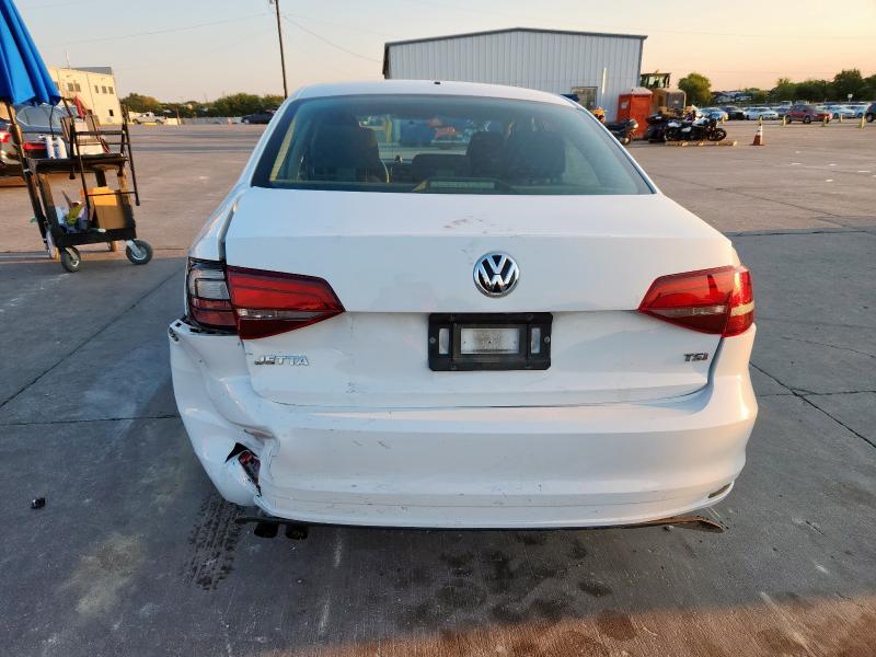 Photo 6 from auction – 2017 VOLKSWAGEN JETTA S with VIN 3VW2B7AJ8HM305982