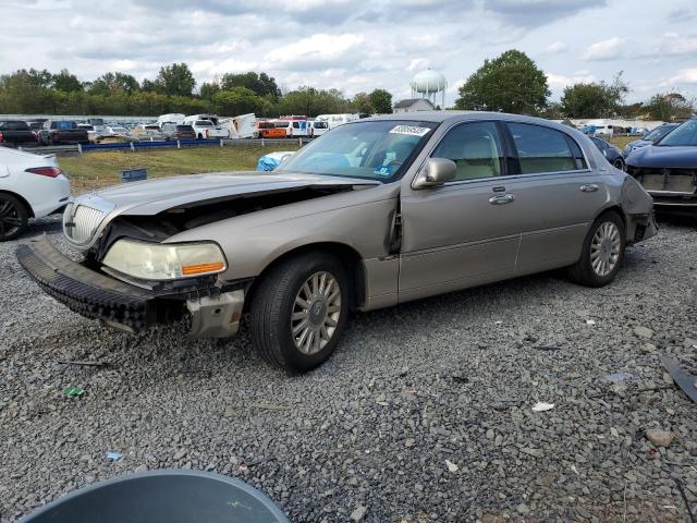 LINCOLN TOWN CAR E 2003 with VIN 1LNHM81W63Y681498 - Photo from auction