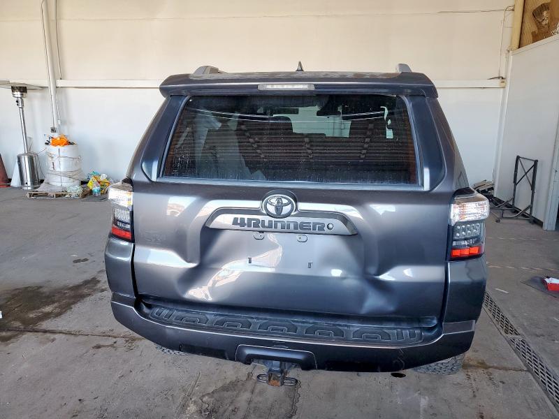 Photo 6 from auction – 2015 TOYOTA 4RUNNER SR with VIN JTEBU5JR1F5214610