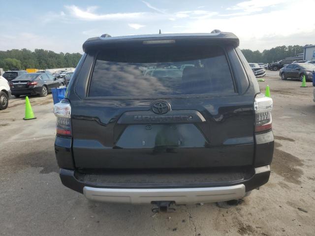 Photo 6 from auction – 2018 TOYOTA 4RUNNER SR with VIN JTEBU5JR7J5524138