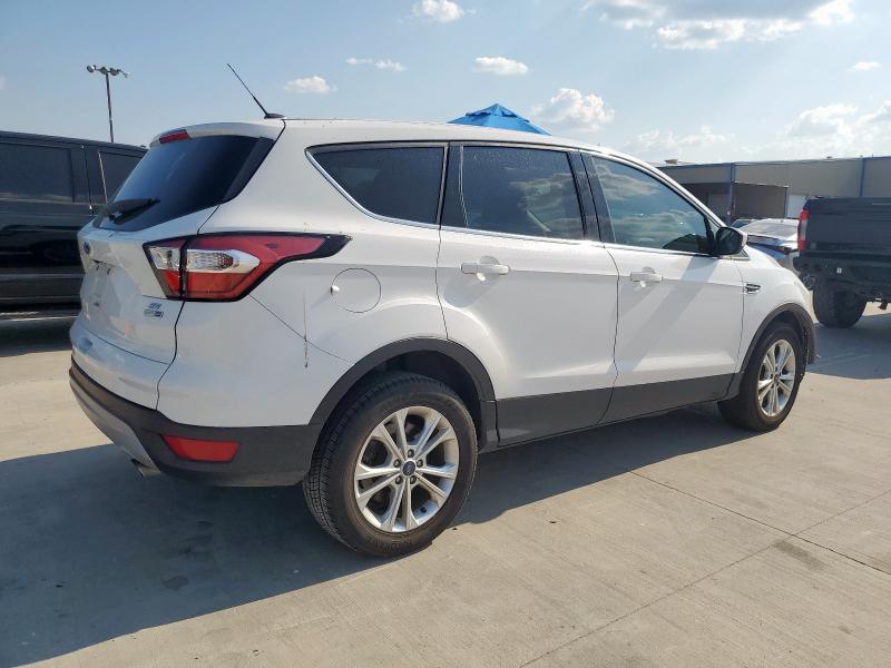 Photo 3 from auction – 2017 FORD ESCAPE SE with VIN 1FMCU9G95HUC53888