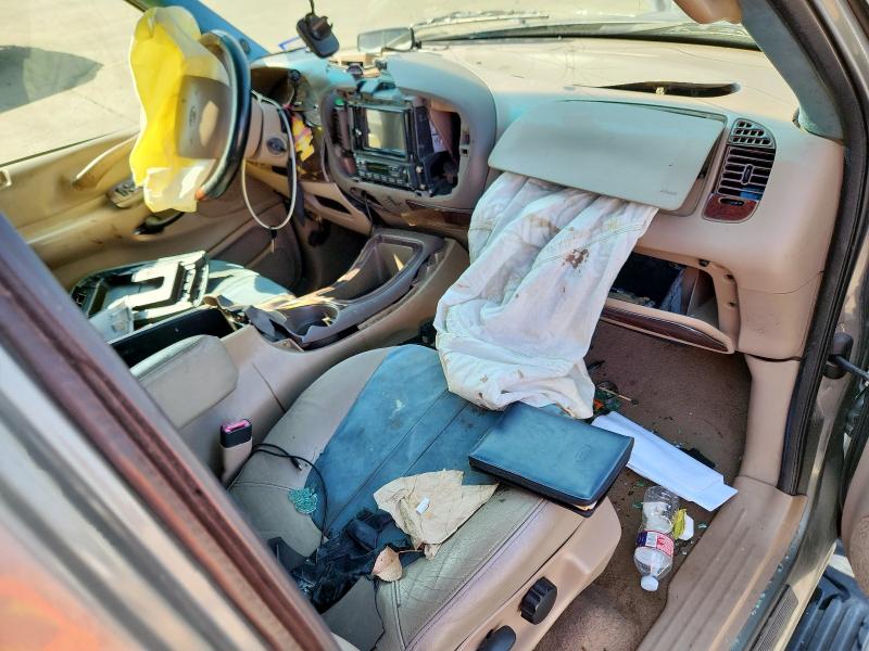 Photo 8 from auction – 1999 FORD EXPED EB with VIN 1FMRU17L9XLC40640