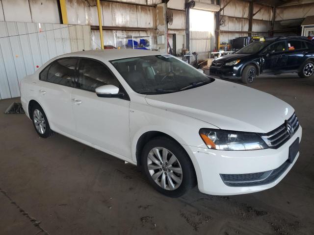 Photo 4 from auction – 2015 VOLKSWAGEN PASSAT S with VIN 1VWAT7A32FC043658