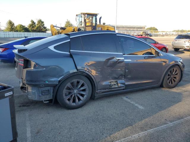 Photo 3 from auction – 2018 TESLA MODEL X with VIN 5YJXCAE25JF128579