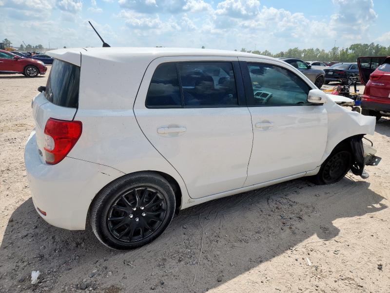 Photo 3 from auction – 2013 TOYOTA SCION XD with VIN JTKKUPB49D1034209