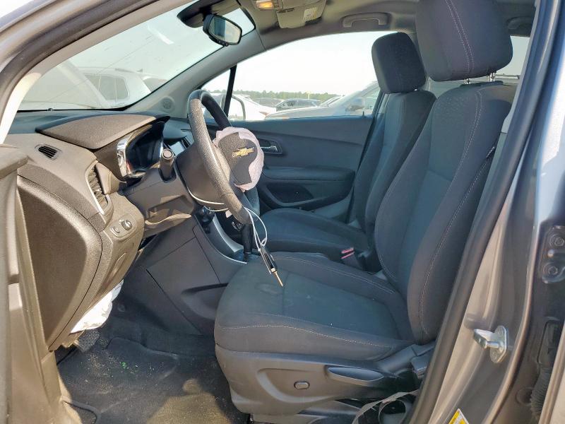 Photo 7 from auction – 2020 CHEVROLET TRAX LS with VIN 3GNCJKSB3LL180383
